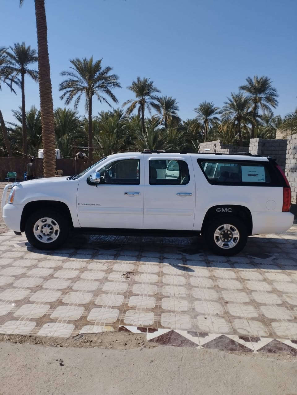 السلام عليكم من رخصت مدير الكروب للبيع2009 يوكن فحل 8 برغي طبله السياره جديده محرك وكير  واكسن جدد تدفئه وتبريد جاهز مكفولة من الضربه والتبديل السياره اصل شمباني مداور ثاني يوم السعر 195 مكان بابل ***********
