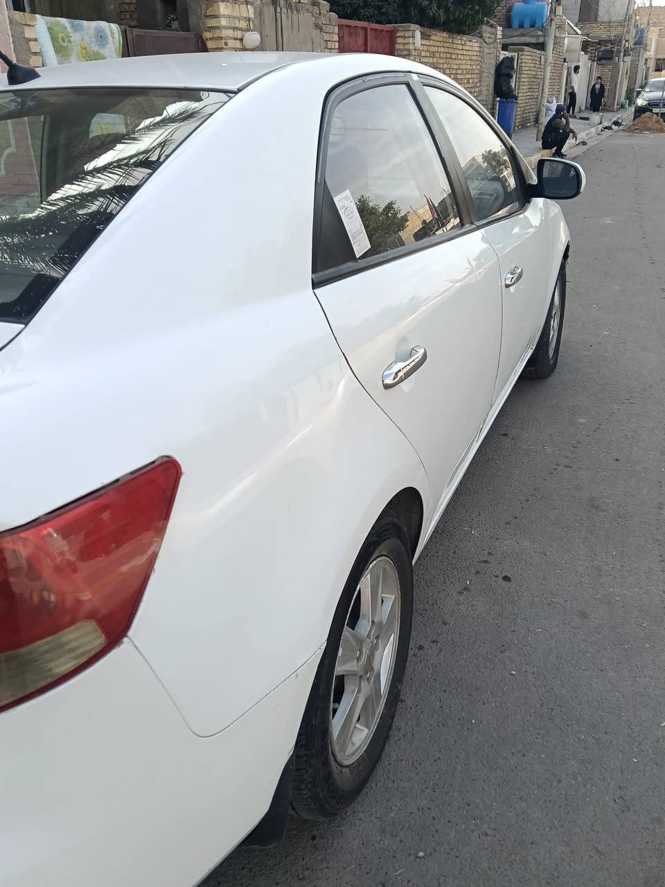 السلام عليكم سيراتوا موديل 2013 السعر90 وبي مجال مكانها بغداد 
***********
