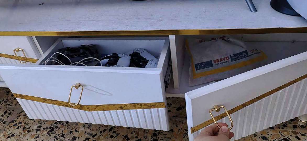 ميز تلفزيون نظيف كلش اخو الجديد 
صناعه تركية
سعره ٤٠ الف
العنوان البصرة الجزائر البصرة, العراق


**إذا كنت صاحب هذا الإعلان وتريد حذفه لأي سبب، رجاءا أرسل رسالة إلى الدعم الفني**