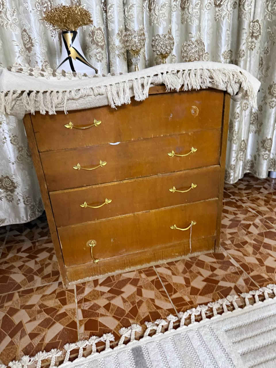 كنتور بابين عراقي عدد اثنين و كنتور تركي ٣ أبواب وميز مرايه عين التمور, كربلاء


**إذا كنت صاحب هذا الإعلان وتريد حذفه لأي سبب، رجاءا أرسل رسالة إلى الدعم الفني**