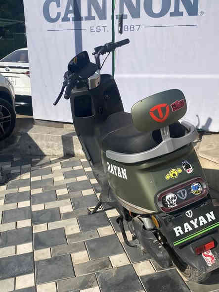 راجه شحن للبيع مديل2025 دراجه بيه شخوطات شويه سرعه70 شاحنه كتلوك موجوده ماشيه قليل مكان قدسيه او كراده جديده مال شركه سعر700 للستفسار ***********
