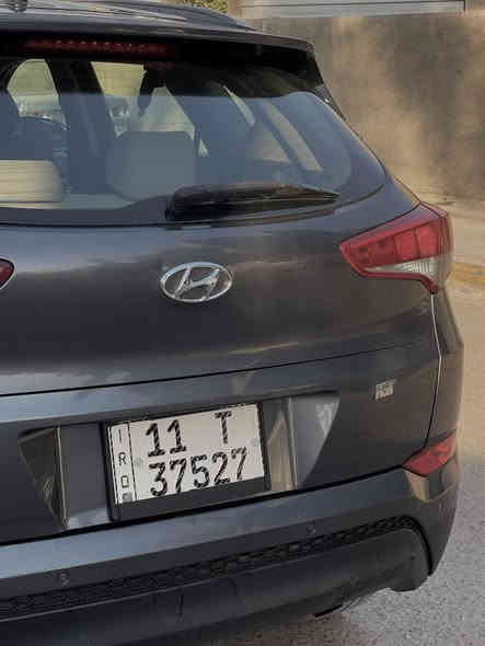 السلام عليكم 
هيونداي توسان 2.0 دوش 2017 خليجية للبيع
كفالة من الضربة والصبغ والبارد
محرك وكير مكفولات 
تبريد تدفئة شغالات 
مواصفات ستندار:
تحكم سترين جهتين
شاشة اعطال
مري شفط
مري كهرباء 
مازدات عدسة 
مصباح نهاري
3 وضعيات قيادة (ايكو، نورمال، سبورت)
مساعدة ع النزول المنحدرات
السيارة عليها ادامة كاملة كلشي مناقصها 
السعر: 168 وبيها مجال
العنوان: بغداد، الدورة
حمزة: ***********
