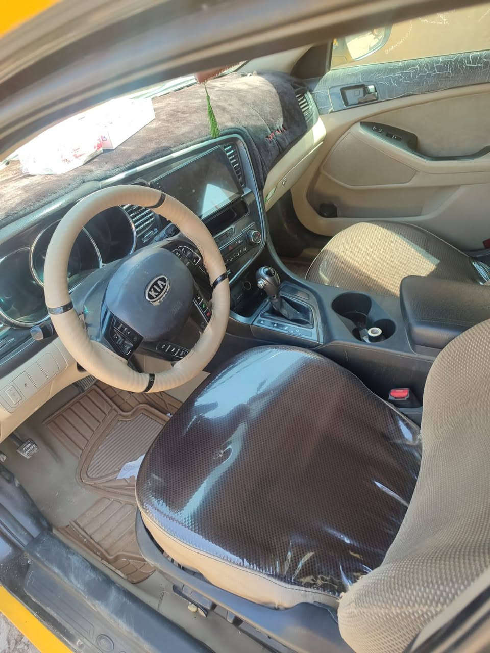 اوبتيما البيع موديل 11 جاهزة مكينه كير قبل شهرين شاهدهن حديد توني نافضه سنويته توه نافذا  مضومه تبريد توني مسويه  حداديه توني مسويه   ضررا جاملق ألمامي مفتوح بدل ضربته أربع صابع  مادخله  جوا سيارا جاهزة من كلشي  سعرا 94 وبيه مجال قليل اتصل واني خادم ***********
