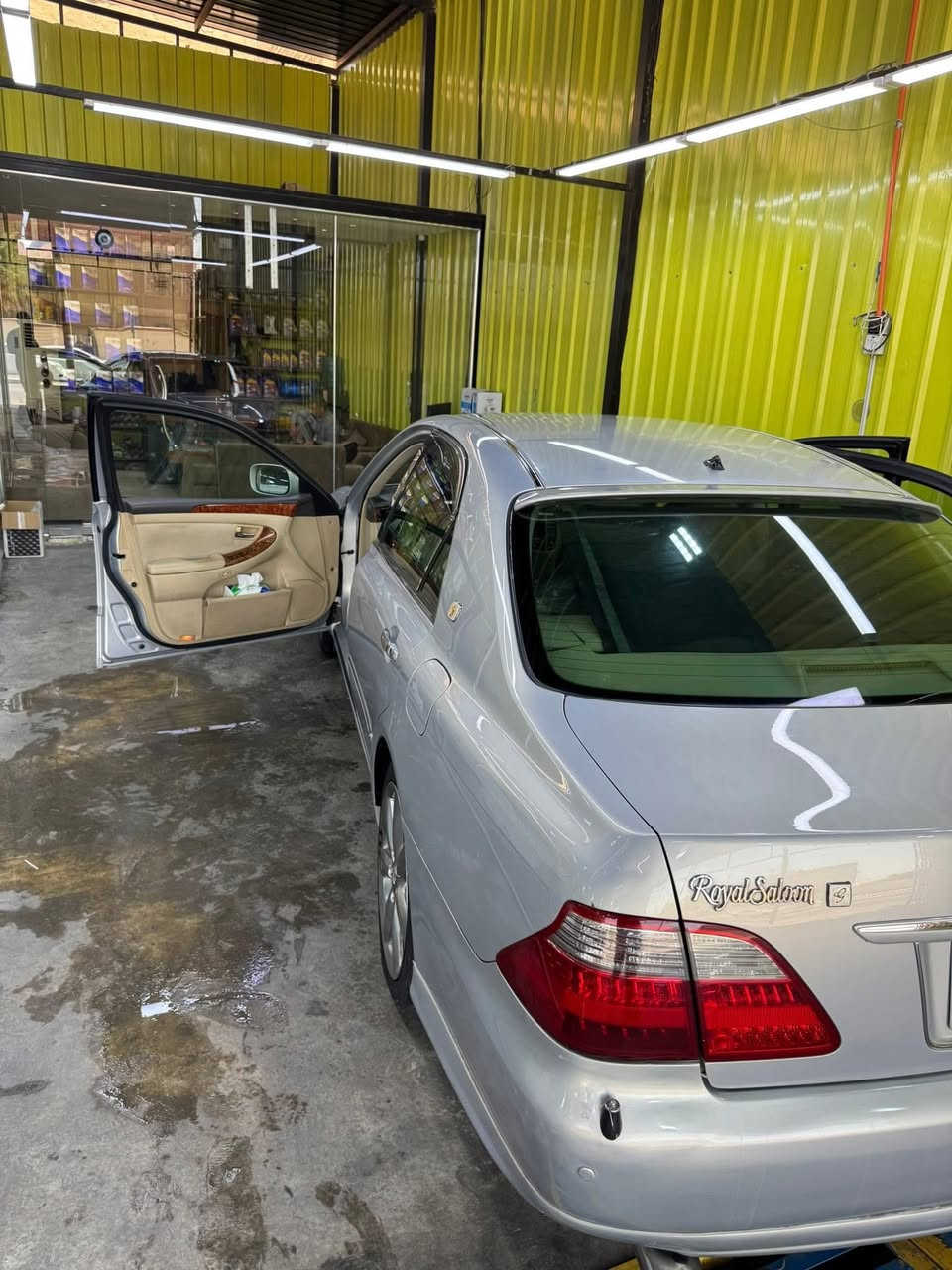 للبيع تويوتا كراون شاهينة 
رقم سليمانيه  انكليزي
تريد وكاله تريد مداور  
اللون  بحري
شاصي (82)‎
بصمة تشغيل + 5بصمات
دواخل  بيجي
‎4دكم
‎ويل كروم 18 الاصلي
 ‎بردة 2 +خلفه
تبريد3 قطع 
‎تلفزيون
كامرة دوارة اصلية
‎مانع انزلاق+Abs
‎مثبت سرعة
Gpsملاحة 
‎تحكم ستيرن
‎لحايا امامي و خلفي و جانبي اصل
‎سبايدر خلفي اصل
‎  اريل امامي وخلفي اصلي  
‎قواعد ضوئية اصلية
‎شباك نيكل اصلي 
كشن كهربائي 
‎مري شفط 
تحويرتها فوك وجوه نجف 
‎السيارة جاهزة حدادية وكير ومحرك و مكفولة من الكص و الحادث و العيب الشرعي
عنواني بالنجف
***********
