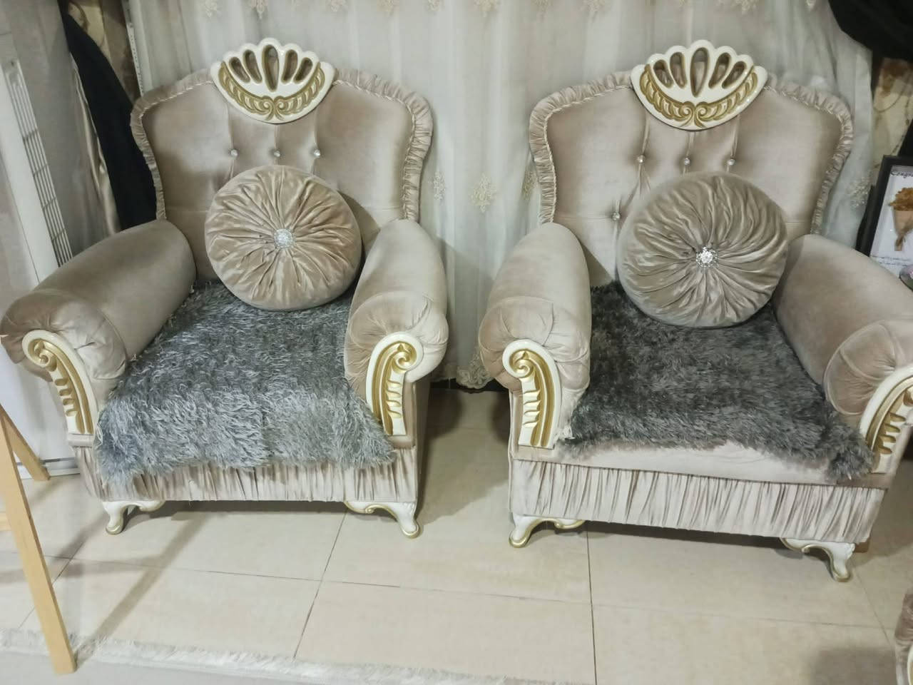 #مجمع_السيد_عمار_للأثاث 
المستعمل ✅️والجديد 
✅️تخم ملكي مستعمل نسبة ألنظافة 90% 🔥🔥
✅️شمعة ملابس موديلات مختلفة 
٢٠ ألف الوحده والثانيه ٢٥ 
استعمال قليل نسبة ألنظافة ١٠٠%  ✅️سرير خشب أحطاطة سعر 45👉 نسبة ألنظافة 100% أستعمال قليل متوفر الان لدى مجمع السيد عمار للأثاث ألعنوان تكريت مجاور المحكمة القديمة وكاتب عدل للأستفسار***********📲
