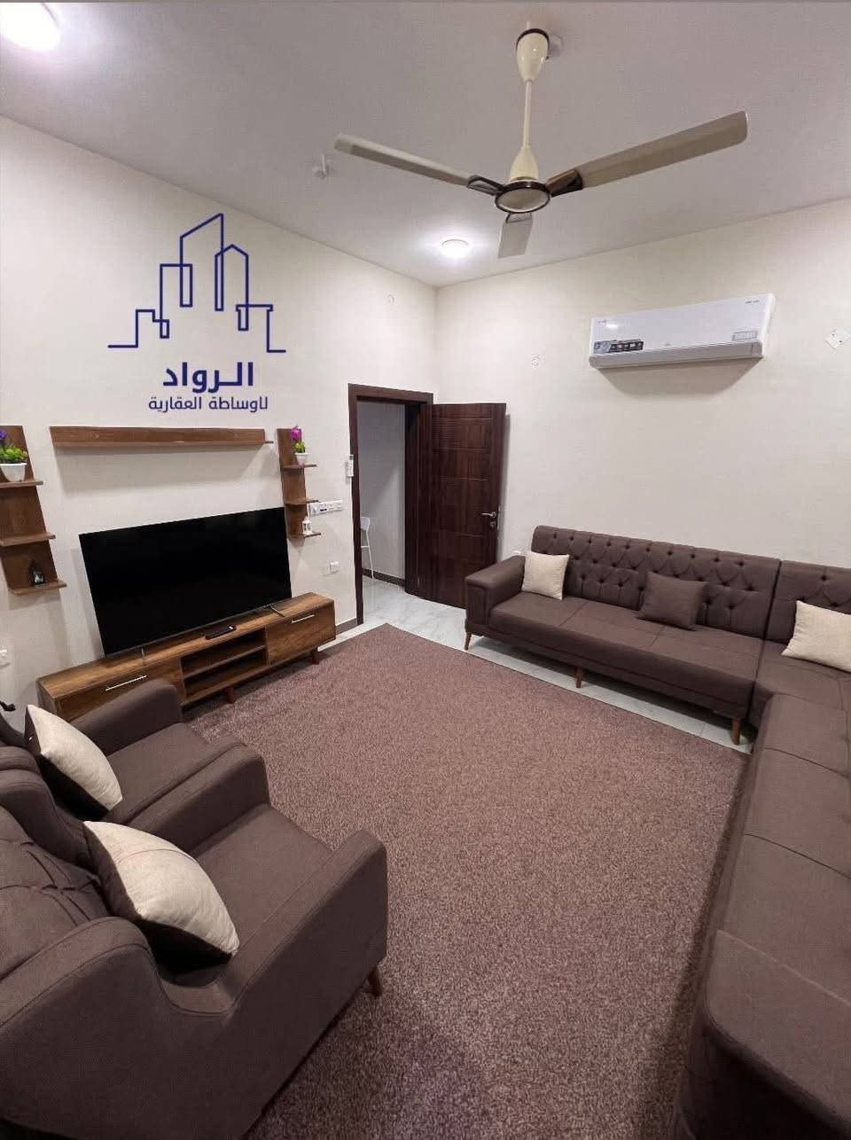 للإيجار في السيدية
طابق ارضي مؤثث بالكامل مساحة 120 متر زيرو

يحتوي على ثلاث غرف نوم وصالة ومطبخ وخدمات

الايجار مليون وربع 

للاستفسار ***********
