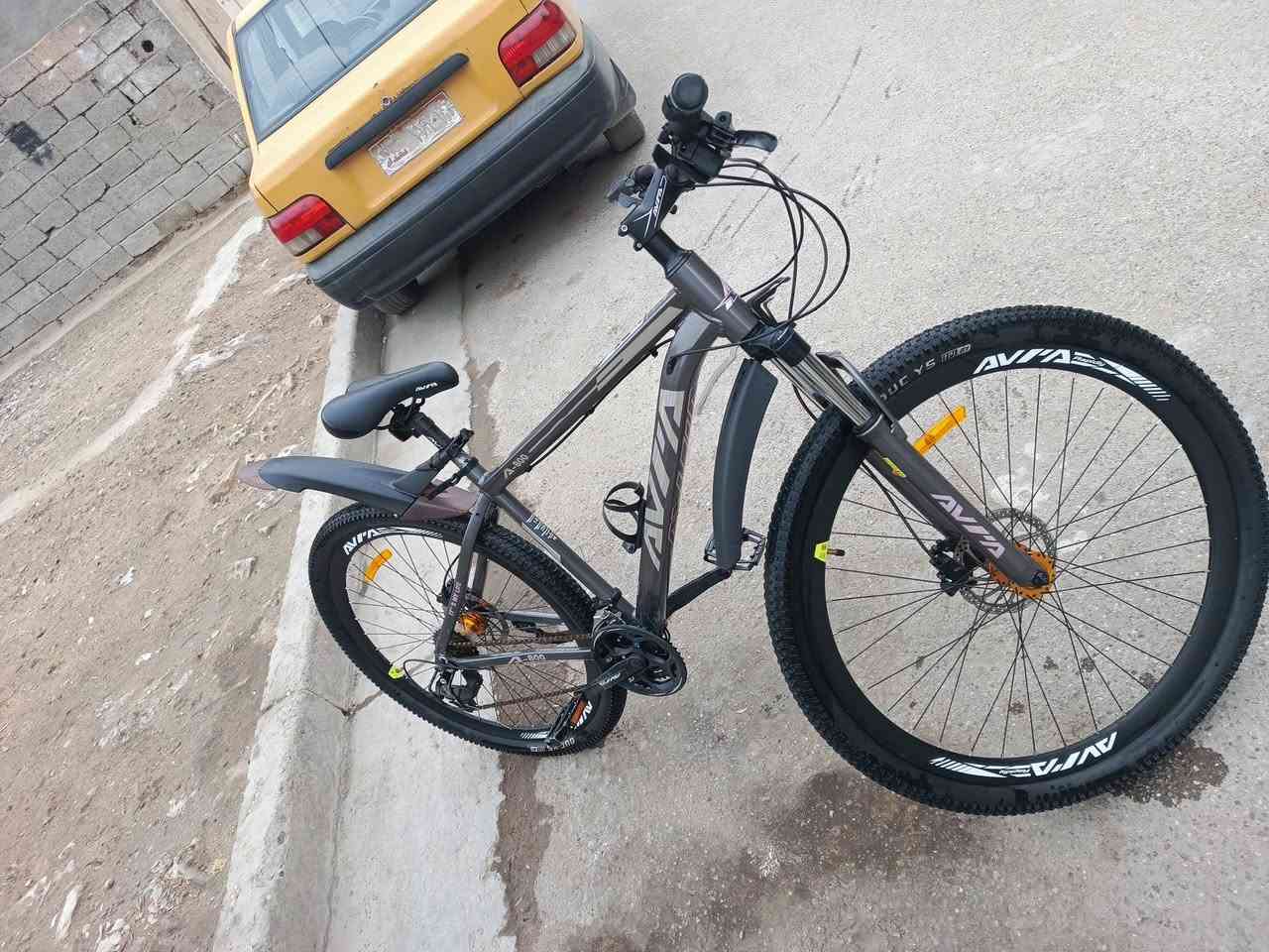 السلام عليكم بايسكل للبيع نوع ياباني حجم 27السعر 200الف و بي مجال مكان بغداد البياع حي التراث الشراي يتصل على رقم ***********
