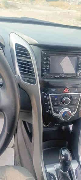 سلام عليكم من رخصة مدير الكروب  النترا 2016 هاج باك   امريكي حادث جاملغ الايسر الامامي فول ما عدة الفتحة  مكينة جي دي اي  2000  رقمي ***********   رقم بغداد بسمي  السعر  110 اوبيهة مجال بصيط  أو الي عند سيارة عالية باجيرو  تراوس   عذرا على الإطالة
