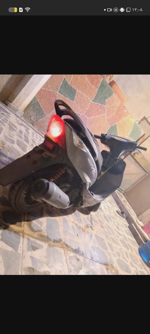 السلام عليكم دراجه ماكس ثعلب مفوله ومكفوله كفاله عامه شلعه تشك الكاع بطناش ومعدل طيارة برغي نقص مابيهة دراجه مال رمبه تخبل ومعتني بيها كلش اني مكاني حي الجهاد 
كابريتر ومكينه من تشغلها متسمع صوت عبالك طافيه

السعر 650
***********
