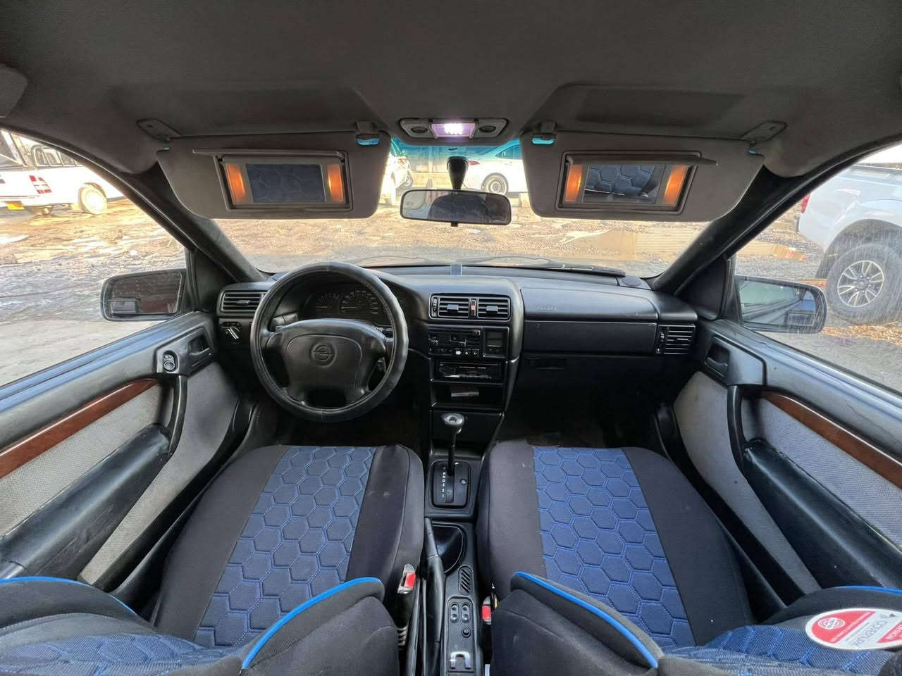 «0770 025 3767_0750 122 7372»
شوێن چەمچەماڵ _ سعر  ٤٧ گەڵا
ئۆپڵ ڤیکترا مۆدێل ۹٥ مەکینە  ۲۰ (گێڕ تۆماتیک)
گێڕومەکینە بەشەرت بێ لێدراوی و بێ دەعم
سەنەوی تازەیە مەرجی تون و تۆڵی تازەیە 
برێک ABS دەبڵ  ئێڕباگ ناو فۆڕمیکا وجام کارەبایی و ئاوێنە کارەبای 
  بێ خایسات دۆسەو هیلالی بیلادە چوارتایە تازەیە شمشمل, السليمانية
