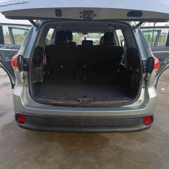 السلام عليكم
تويوتا هايلندر للبيع موديل 2019

رقم بغداد 

وارد أمريكي ماشية 145كم ضرر جاملغ ونص باب الأيمن الباقي مكفول محرك 6 

 السعر 250$رقمي ‭***********
