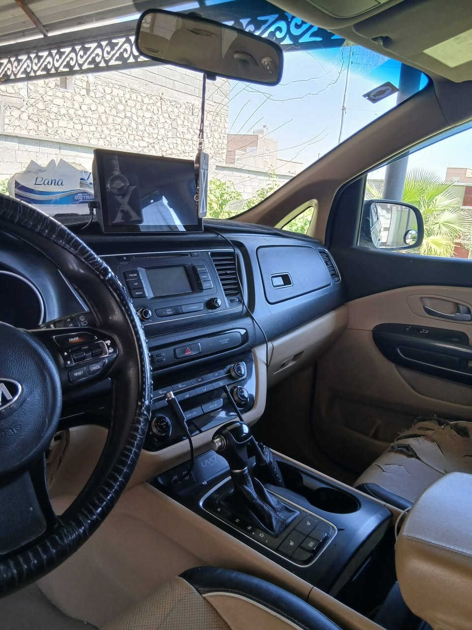 للبيع كيا سيدونا موديل 2015 رقم بغداد بسمي سنويه نافذه الئ 28 تحويل مباشر ضرر السياره بالخارج باب سلايت والچاملغ الخلفي تصليح والبقيه قطع صبغ بالحزام مواصفات السياره نص فول بيبان سلايت كهرباء والصندوگ ميكانيك كشن السايق كهرباء تدفئه وتبريد ومرايات شفط وكامره دوارة وسنتر لوك شغال *********** وتفاصيل وت ساب وماسنجر مكان السيارة الانبار القائم اعتذر عن الاطالة
