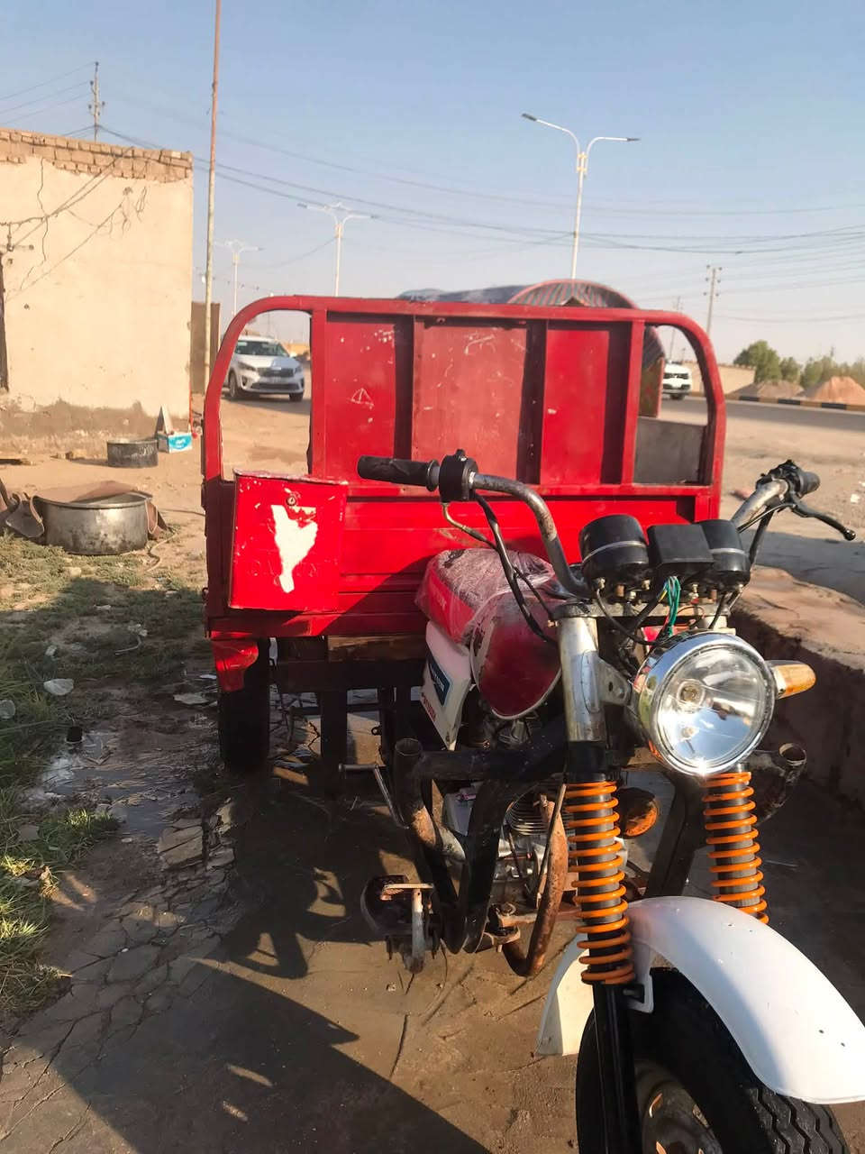 للبيع ستوته اوراق شاصي وبدي  كهربائيات شغاله مكفولا مكينه مفتوحه بس كلجات ب 1350 وبيها مجال مكاني ناصريه مركز متواجد خااص و وتساب رقمي ***********.
