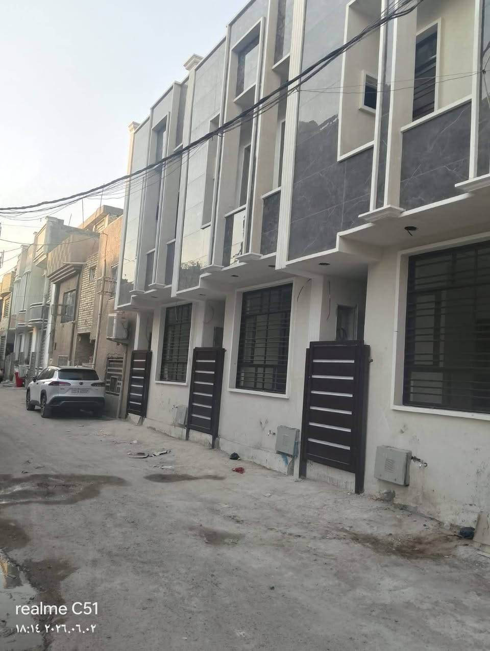 السلام عليكم
للبيع //مشتملات تونات عدد 2 مساحة كل مشتمل 38.5م في منطقة بغداد الجديده قرب شارع المسبح الطابق الارضي يحتوي على طارمه صغيره وصاله ومطبخ ساحة درج مع الخدمات مع المنور
الطابق الثاني يحتوي على غرفتين نوم مع الخدمات مع بيتونه وسطحين بسعر مناسب للأستفسار اكثر/ *********** او مراجعة مكتب الغدير للعقار بغداد الجديده قرب الملجأ
