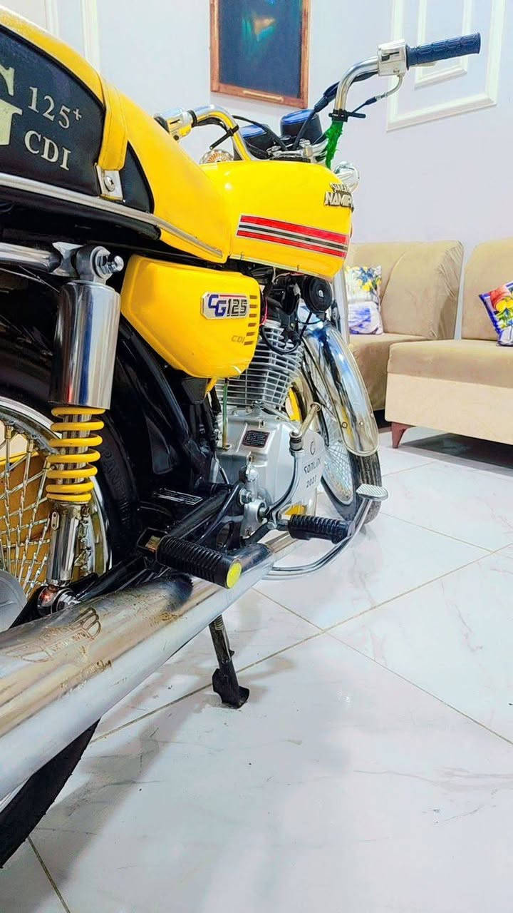 سلام عـْليگم
دراجه  4 كير
مديل 23
برغي مامفتوح نضافه شوفت عينك  بيع مستعجل اوراق اصولي وكيل العارضي 
سعر 950 وبيه مجال  استفسار خاص او ع رقم
***********
