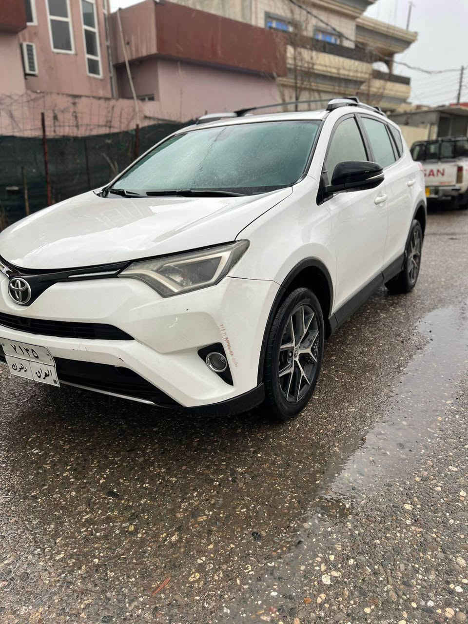 رافور 2016 
فول مواصفاته 
كير و مكينه بشرتن 
بوستك صبغي سه ري بوندي دايه 
ارباك  فه نه بوينه 
700 دولار غرامه سه ره 
سعر 155 
*********** زاخو, دهوك
