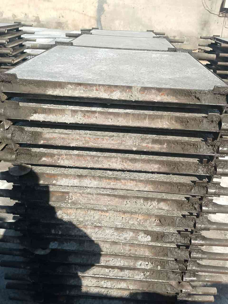 قوالب للبيع 100 السمك 3.5 العنوان السماوه حي الصناعي ***********
