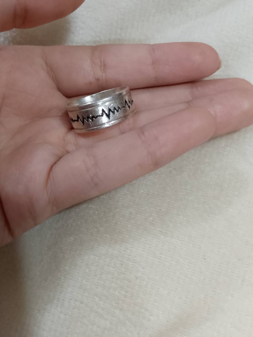 حلقه فضه ختم 925 سعر 15 علئ اول تم وبلعافيه


**إذا كنت صاحب هذا الإعلان وتريد حذفه لأي سبب، رجاءا أرسل رسالة إلى الدعم الفني**