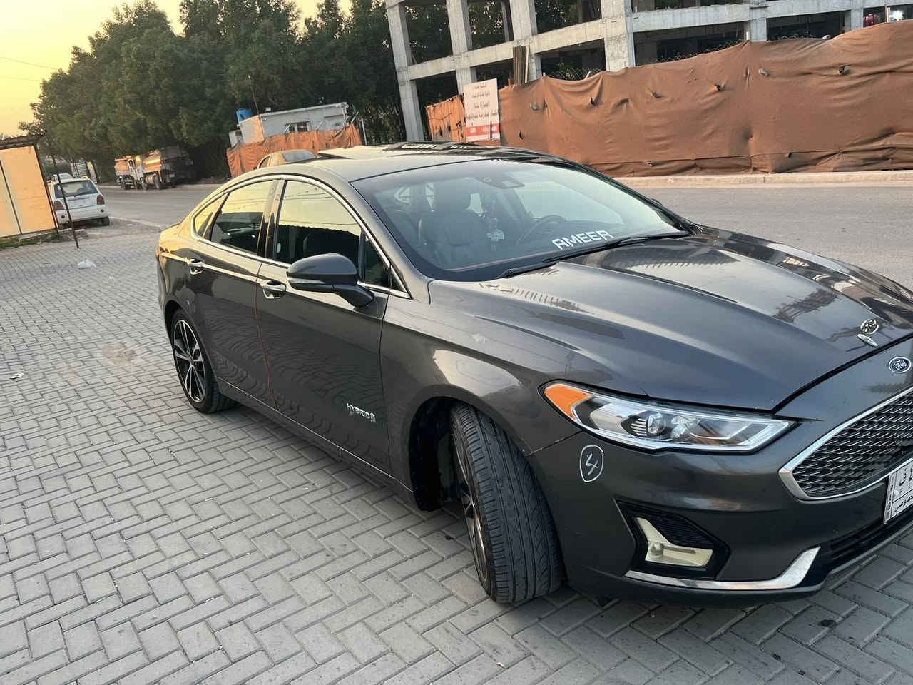 فيوجنً موديل 2019 تيتانيوم للبيع 
بيها 5 قطع صبغ حادثها جاملغ السايق مبدل و مصبوغ و مباوك وياها بنيد و جاملغ عكس السايق  الايرباك ما طاك و اعتذر لان صور الحادث غير متوفره و هناك بالعراق قبل مااخذها صارت صبغ بابً السايق و خلفه ضربه خفيفه رافق الصورة وياها 
ماشية السيارة 165000 كيلو و ليس ميل 
مواصفات التيتانيوم كراسي تدفئة تبريد تحكم ستيرن وياها تدفئة همين مانع انصدام حساسات تاير انارة محيطية بلادي من امه جايه شاشه محدثه الى العربي و هواي بعد بيها مواصفات و سلايد روف 
السيارة ب اسمي جانيها صار 3 سنوات و ايدي بيها بس تحتاج ترتيب الصدر فقط كير مكينة بطارية هايبرد نظيفة 100% امانه الله السيارة حلوه نصبتها محرك 2000 تنفس طبيعي 
السعر 140  وبي مجال للطيبين  
رقم الشاصي. 3FA6PORU7KR241817
عنوان بغداد السيدية 
رقم الهاتف ***********
