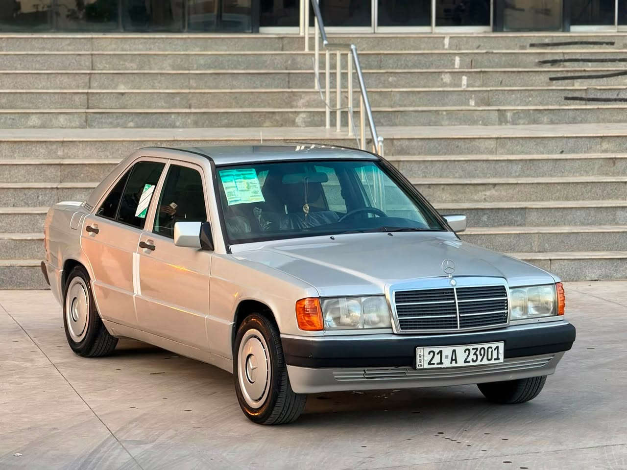 للبيع مارسدس 190طيارين موديل 1993 محرك محور تويتا ونجي تبريد شغال سياره صبغ عام للجمالي بي طخه خفيف من كدام قواعد دبلات سليمه بدون خياس رقم سليمانيه دولي سنويه لحد 2029بسمنا سعر 50بي مجال
***********
مكان سياره كركوك
