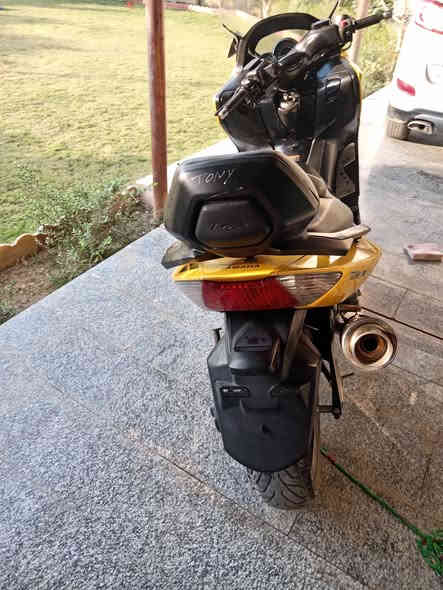 سلام عليكم تيماكس موديل 20011 داجه خير من الله كلامك بل صوره دراجه كفاله.       سعر دراجه 35 وبيه مجال بسيط حك جيه 
مكاني طراف بغداد محموديه
رقم الهاتف ***********
*********** كورك بي واتساب
