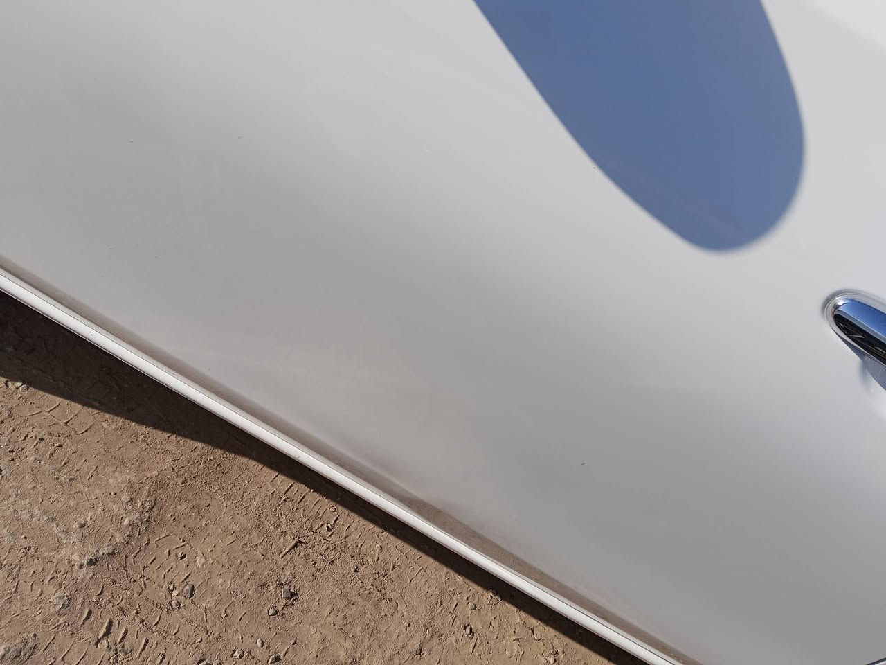 السلام عليكم
نيسان سني هندي موديل 2020
ماشية 96 الف 
مكفولة عدا رصعة بسيطة باب سائق والجاملغ الامامي 
رايدها ب 107 وبيها مجال بسيط 
للتواصل ***********
