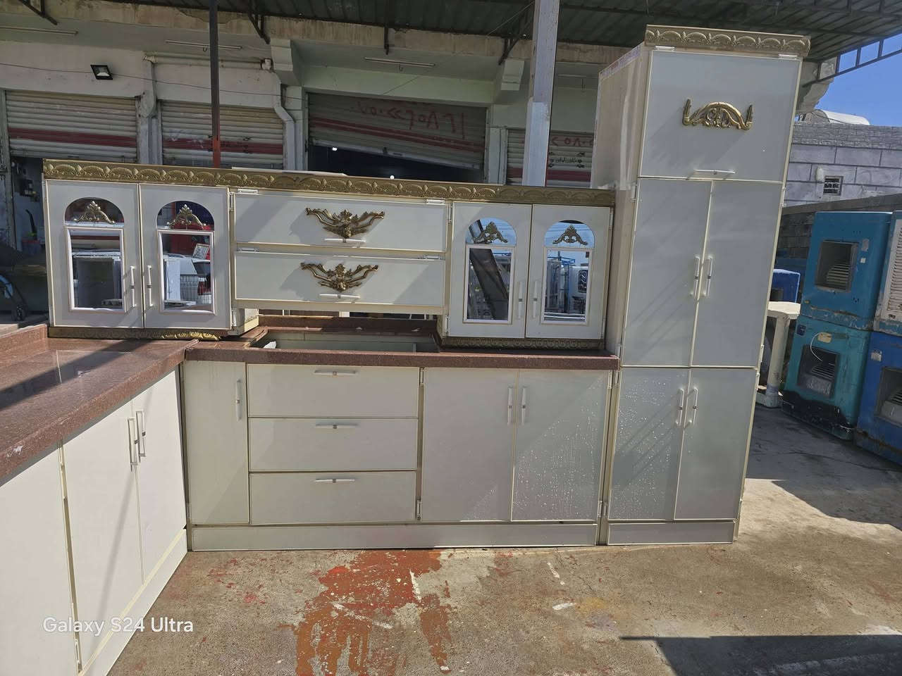 للبيع كاونتر سعر ٥٠٠الف قياسات ارضي مع الدنكه ثلاثه متر و٢٠سنتم وسنك ثلاثه متر و١٠سنتم كلو مرمر بيها مكان طباخ بلازمه مع مكان المرشحه عنوان موصل شلالات قرب دجله ستي موجود توصيل


**إذا كنت صاحب هذا الإعلان وتريد حذفه لأي سبب، رجاءا أرسل رسالة إلى الدعم الفني**