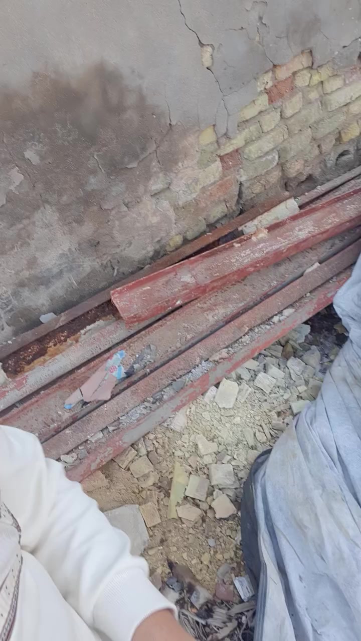 شيلمان اوكراني ثقيل للبيع عدد ٧ قطع الطول ٤ متر سعر المتر ١٠ الاستفسار  اتصل ***********
