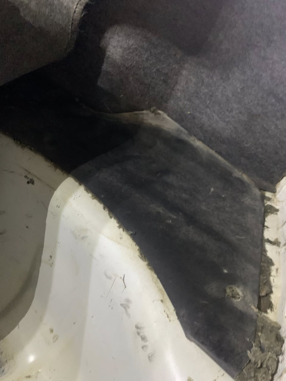 السلام عليكم بيجو 405موديل 2010كفاله عامه سياره لافتح ولاتبديل رقم قادسيه سنويه ل28سياره جديده بمعنى الكلمه داخل بيجي مو اسود تخم تاير حداديه مكينه كير كله جديد سياره ماعايزه برغي شرط ابيعك سونار  سعر ب48وبيه مجال بسيط مكاني ديوانيه ***********///////***********
