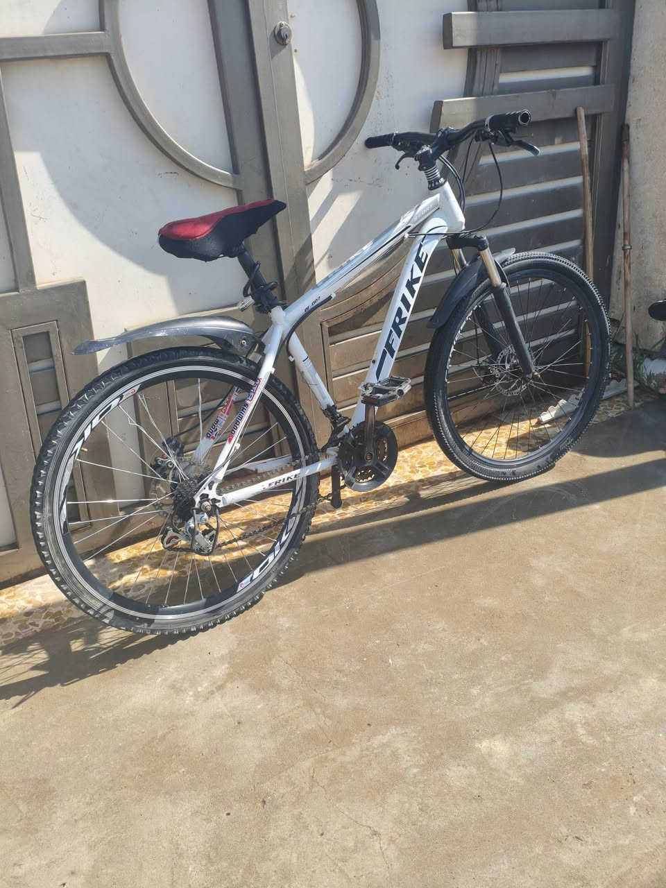 للبيع حجم 27 كير شقل صطاب شقل سعر 70


**إذا كنت صاحب هذا الإعلان وتريد حذفه لأي سبب، رجاءا أرسل رسالة إلى الدعم الفني**