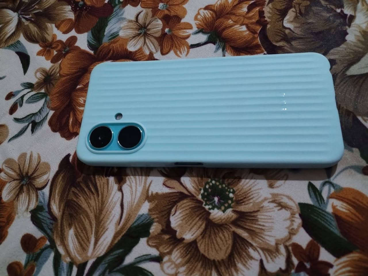 للبيع تكنو سبارك ذاكره 256 جديد مابي اي شي موبايل 
غراضه كامله 
عنوان بغداد بمجمع ريحانه قرب مجمع بسمايه 
رقم الهاتف ***********
