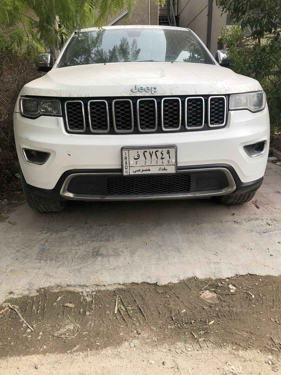 جيب شيروكي لمتد 18 ابيض بغداد وارد 3 قطع جاهزه السعر 199 وبي مجال المكان زيونه ***********
