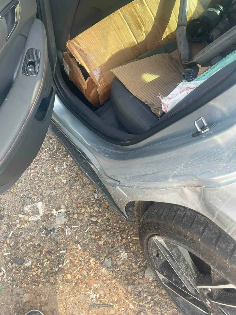 فقط بيع
فقط بيع 
تم تنزيل السعر 130
سلام عليكم سوناتة مديل ٢٤ ان لاين فول مواصفات محرك ٢٥٠٠ تيربوالسيارة واصلة بغداد يوسفية ماشية ١٨٥٦٩ السيارة شغالة مكمركة كاملة بدون تصليح واحد ابن حرام ماخذ الشوتة ومخلي جديدة  بدون رقم السعر 130 ورقة وبيهة مجال بسيط تعرفون بسعر الكمرك الصاعد رقم الهاتف ***********
