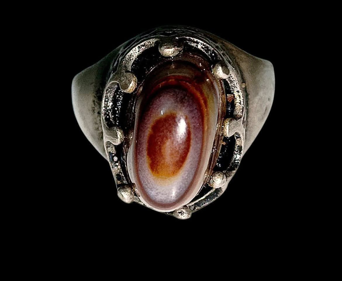 نوادر وانتيك الانتيكات شرط الشغل ومال زماط سليماني مجزع عين أحمر نوادر النوادر فول الفول  وشرط الشغل تاخذة منجم 14 ليلة وبي توكيل عام وخدام وجاهز للحمل يعمل جاه وجاها محبه قبول طاعة خضوع جلب عكد لسان وتسهيل امور دوائر دولة صياغة يدويه قديمة فضه 925 يوجد توصيل ***********       ***********
