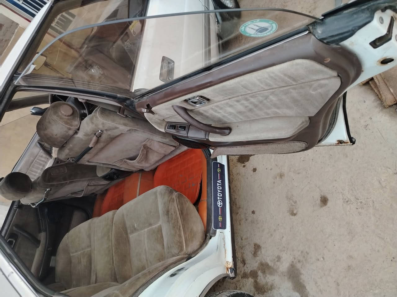 سلام عليكم هارتوب للبيع موديل 90 سياره بلاديه ما بيها ولا صبغ ولا ضربه ولا خياسهرقم انبار ثانويه ل 28 ترد تريد تحويل مباشر تريد وكاله عامه سياره 35 وبيها مجال مكان السياره بغداد عويريج قرب مخابز باب الاغا سياره مكينه وجير خير من الله حداديه خير من الله 80% تيارات جدد سياره حلوه قعدتها كشنات كهربائي سعر 35 وبيها مجال ***********
