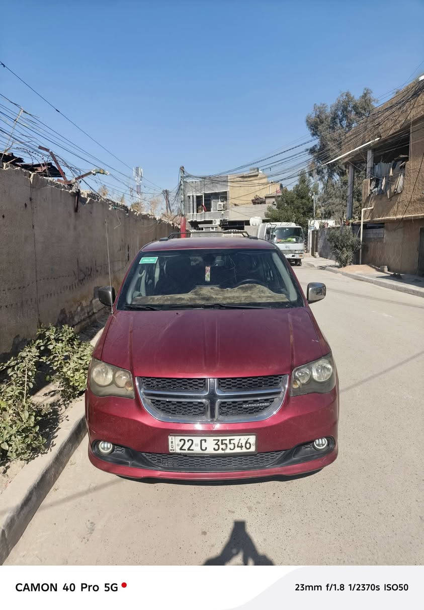 السلام عليكم
سيارة دوج كرفان مديل ٢٠١١ 
بيها مكينا ٢٠١٨  
سياره بدون حادث كلين ونضافه الكشر والداخل مثل ما موضح بصوره سياره مواصفات عادي 
البيبان تحكم يدوي 
بيها بعض النقوصات 
السعر 128
عنوان بغداد / الشعب 
الاستفسار ‏‪***********‬‏ 
‏‪‏
