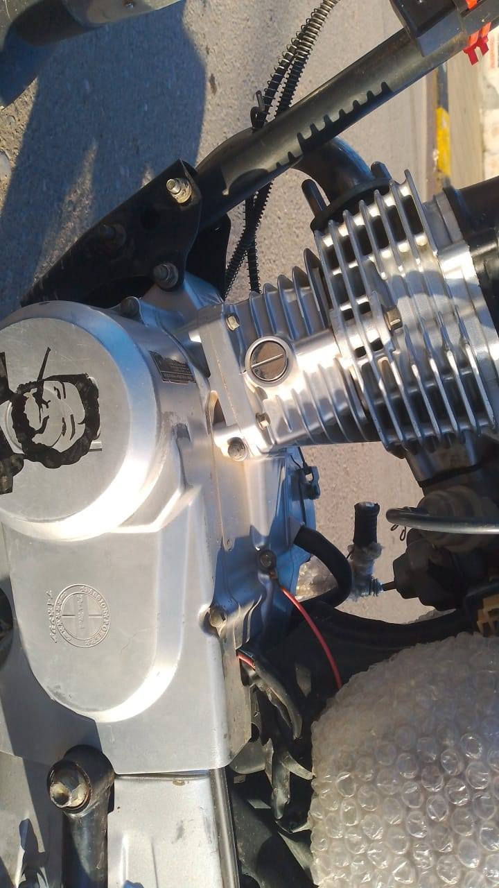 السلام عليكم دراجه البيع ومراوس حسب القناعه دراجه نضيفه كربايات محرك كلها نضيفه سعرها 450وبيها مجال  وهاذ رقمي ***********
