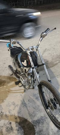 عمي السلام عليكم دراجه للبيع.اوراق اصولي.شوفه عينك الدراجه،مستعجل على ...