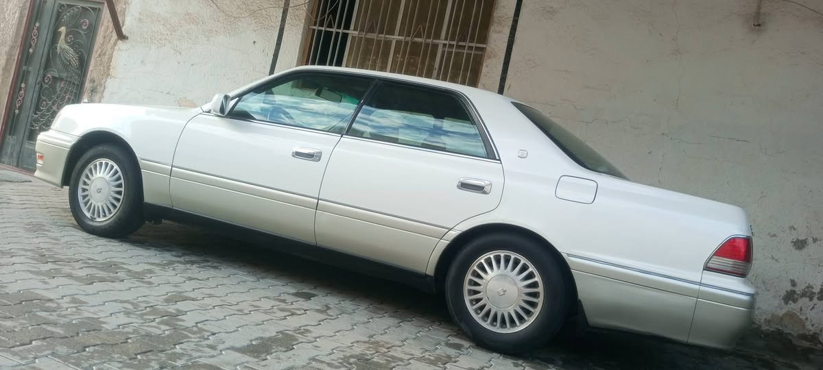 راس الثور فلات للبيع رقمها نجف مكان النجف رقم الهاتف ***********
