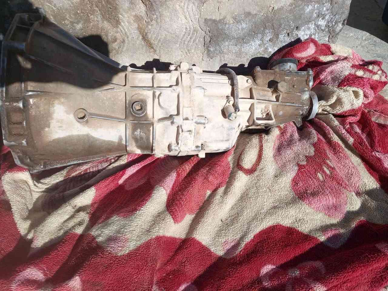 گير نيسان شبوط ٦ براغي. مستخدم .. اسعر ٢٠٠ اعنوان انجف. رقم الهاتف ***********
