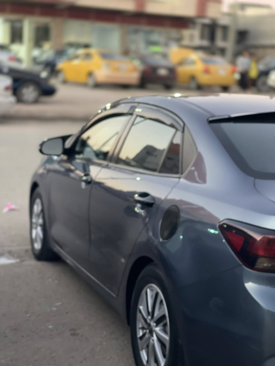 السلام عليكم.                                                      
كيه ريو 2018 
كامرة شاشه 
تحكمات ستيرن  
لايت زنون 
 تدفه بل بالمقاعد الامايه 
تدفه بل ستيرن 
نظامين كير 
مكفوله من الصبغ 
حادثه خلفي بارد فقط 
السعر 115 ورقه 
الاتصال على الرقم ***********
