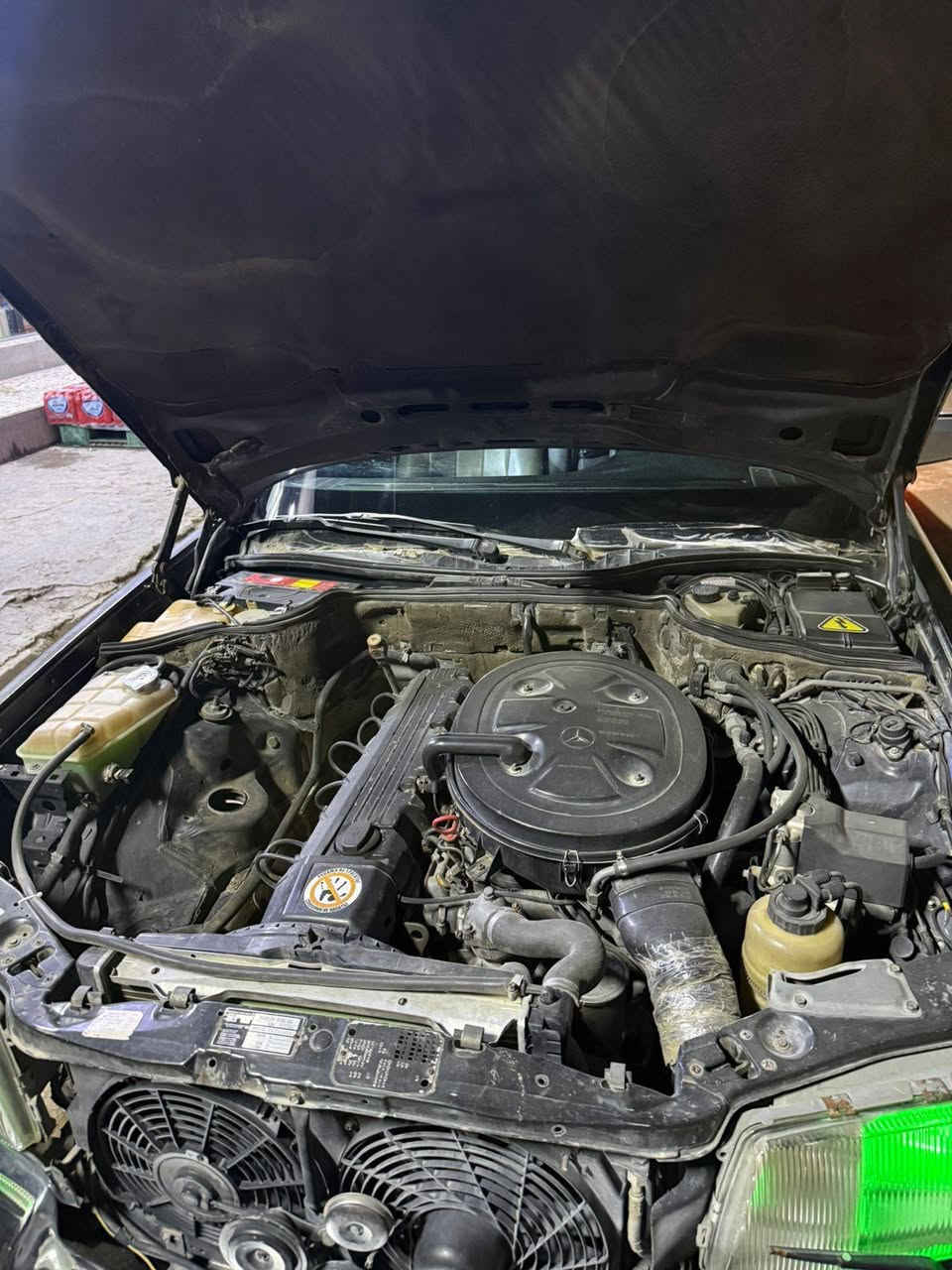 سلام عليكم مارسدس البيع موديل ٩١ وارد أمريكي سياره خير من الله بلادي قواعد بلاديه بيهه جراد قماره وصندوك وبنيد وكاله عامه بيهه تبريد شغال مكينه تجفيت جديد سياره خير من الله الكماليه معوقين رقم *********** السعر ٦٠ وبيهه مجال بصيط
