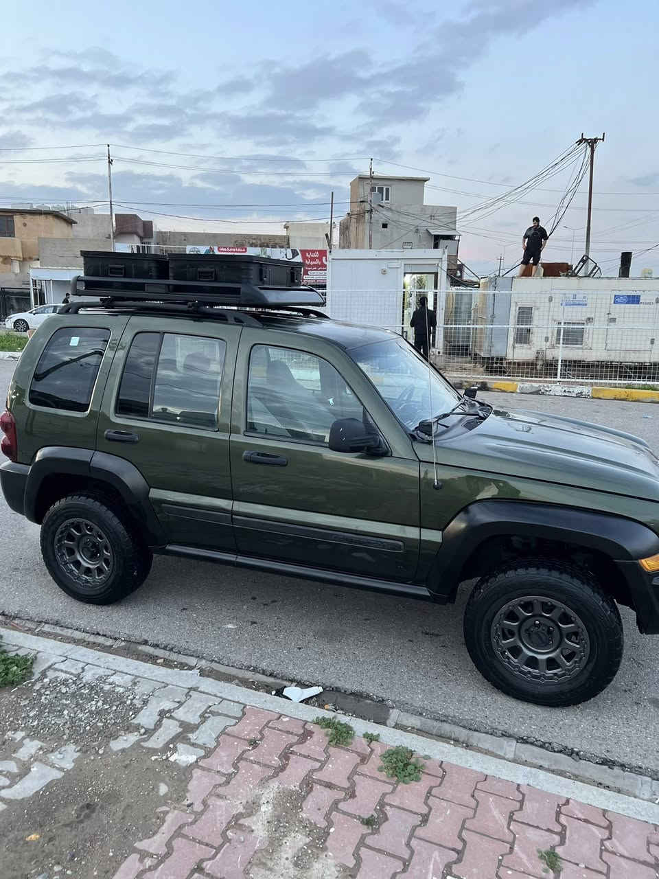 سلام عليكم تحياتي لجميع ألاعضاء❤️
جيب ليبرتي 2007 اللون المميز زيتوني😍
بدون حادث السياره 
صبغ بلادي الله شاهد حته بدون بوليش 
بيها باب سايق والخلف السياق بخ اثر جراد
فول اوفرود 
كير 
محرك
اكسل
دبل اكسل
كلشي بشرط النضافه 100‎%‎
محرك مبدل بلادي شرط البخار والفتح لوك بل جيس
عليها ويل وتايرات 
وصناديك ألمنيوم ثنين
چنج
سبير
جلكان
نضافه100‎%‎
داخل السياره نضافه80‎%‎
مداريها السياره كلش
رقم سليمانيه 
شرط التحويل
شرط الغرامات 
شرط أصولي من زاخو للبصره
عليها شاشه كار بلي + اندرويد 
سماعات كلها شغاله
كهربائيات كلها شغاله 
مكان كركوك (***********)
السعر 90 وبيها مجال قليل ❤️
