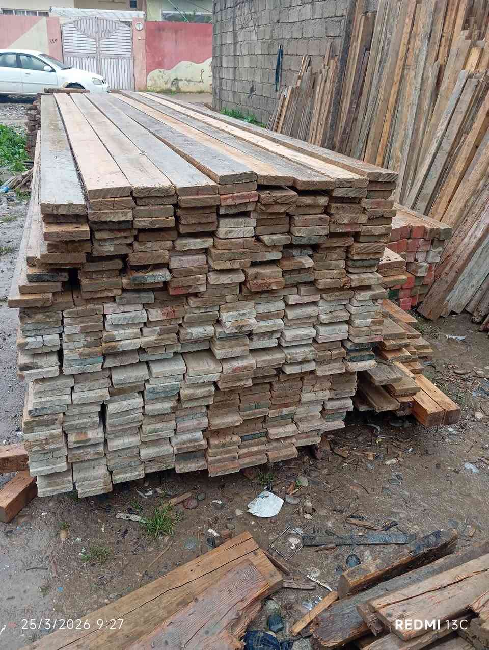 سلام عليكم قالب خشب للبيع مساحه 200 متر نضافه 95بل ميه مستغل شغلتين بس سعر 7ملاين بيه مجال عنوان موصل كبه شريخان /***********/بي وتساب /***********بي وتساب
