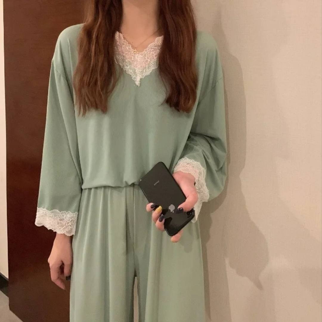 متوفرات جمله اخر كميه شلعه وسعر مناسب جدا 
للتواصل واتساب لصاحب البضاعه***********
@إشارة
