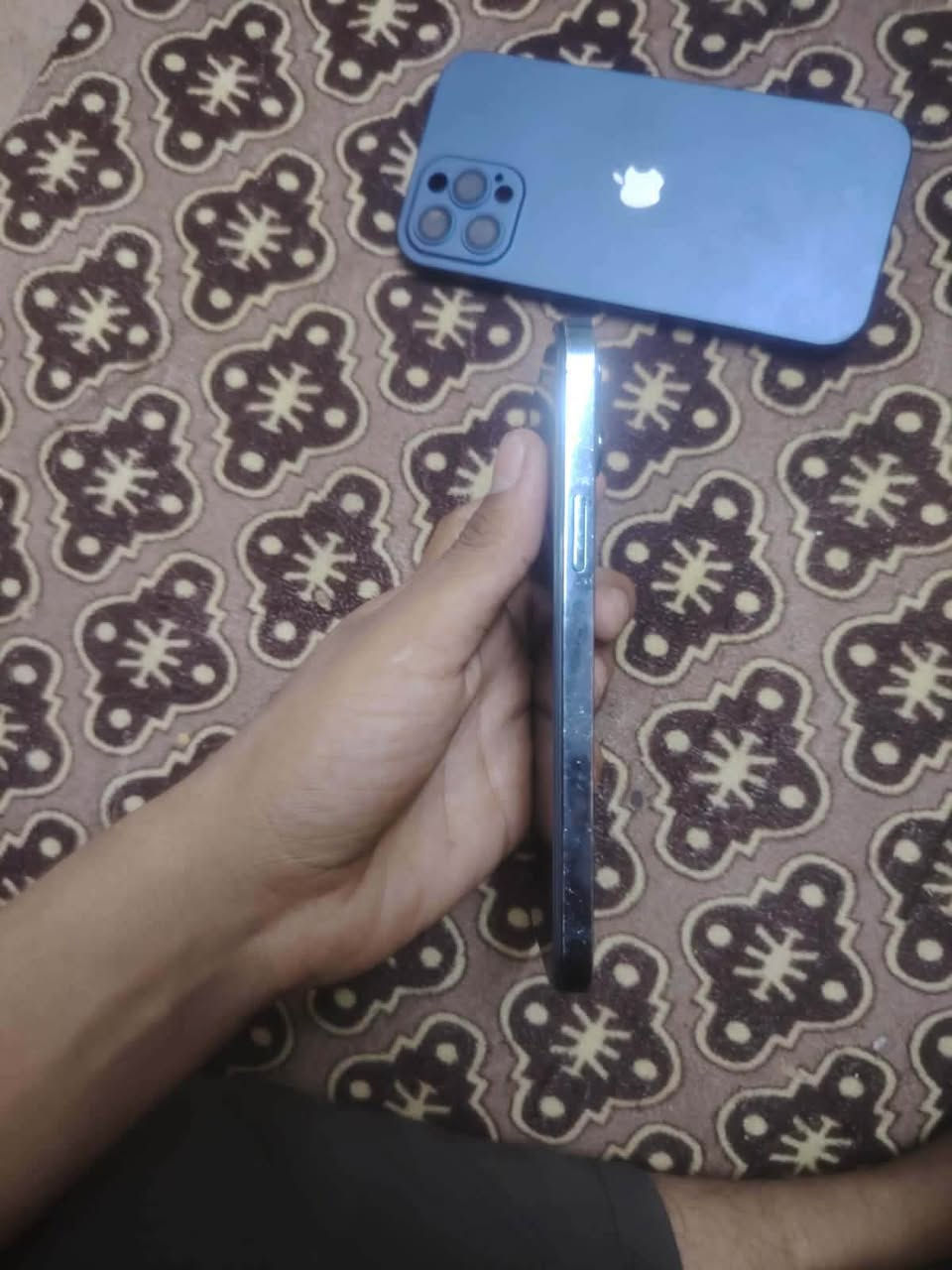 12برو ماكس امبدل شاشه أو بطاريه نضيف مآبي عيب 128سعر325شراي اتصل ***********
