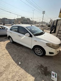 فلا وين • ٢٠١٣ • شارع المطار