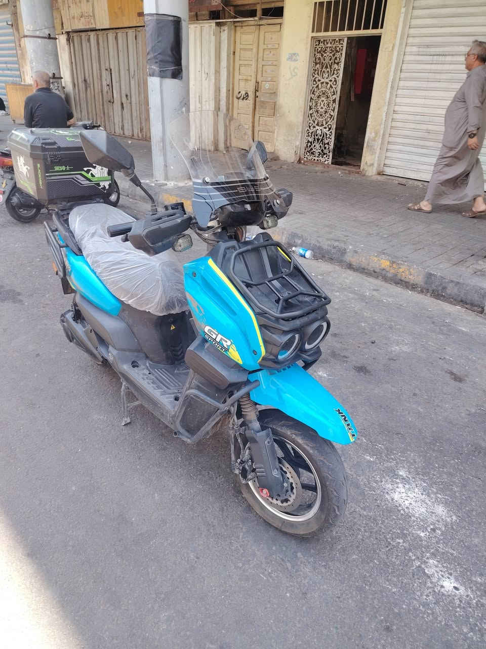 دراجه اباجي 2025
6 بطاريات مسطره ع الفحص 
تمشي 65 كيلو بالشحنه الوحده 
وياها صندوك كبير 
3 نمر سرعه 
سرعتها 90 حقيقي 
ملفها 3000 
سعر 875 
مكاني العلاوي 
رقمي ***********
