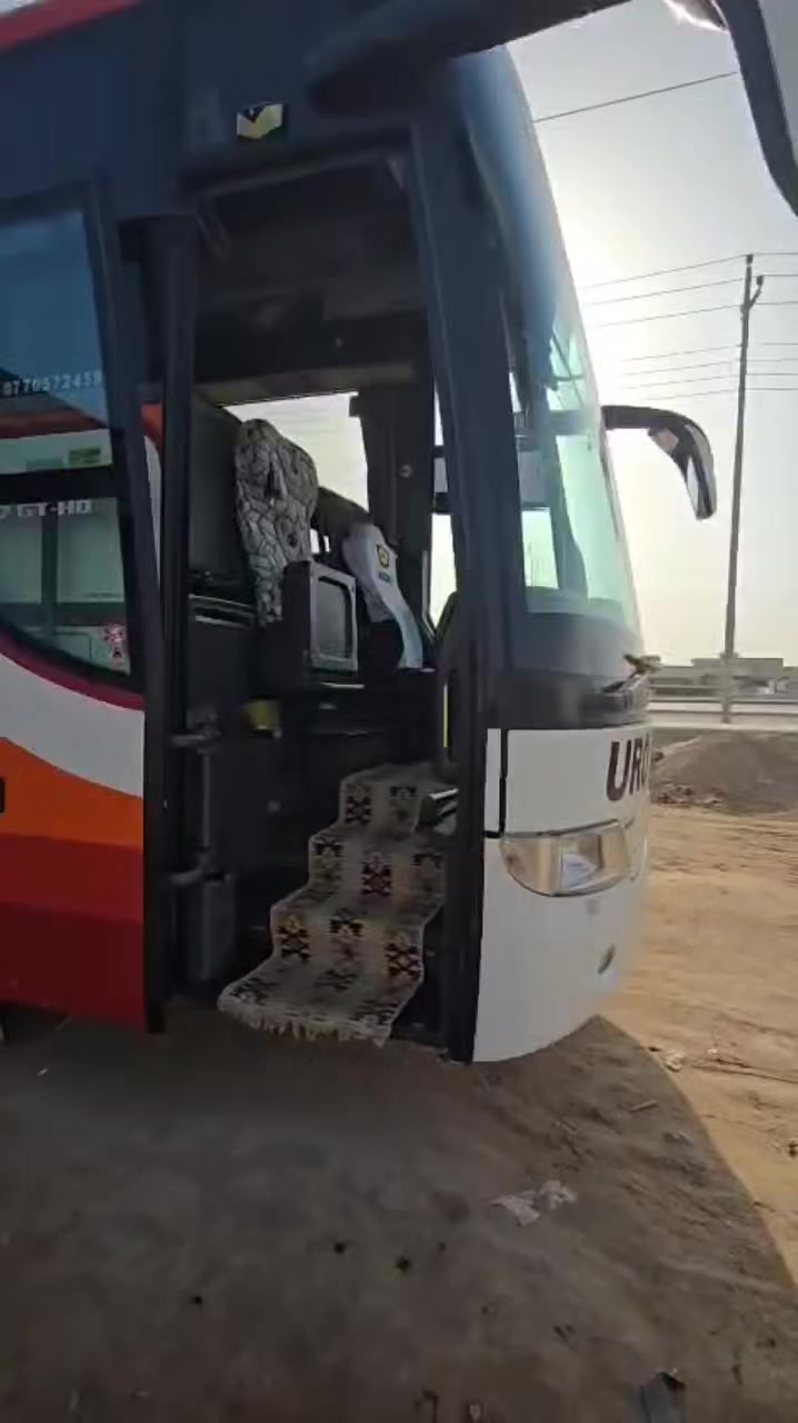 السلام عليكم للبيع كامله مجموعة الفينيه كير 4ب4تبريد ابو زعانف جديد تخم تاير   
السياره جاهزه وخير من الله 60 نفر ايي ستفسار على رقم***********
