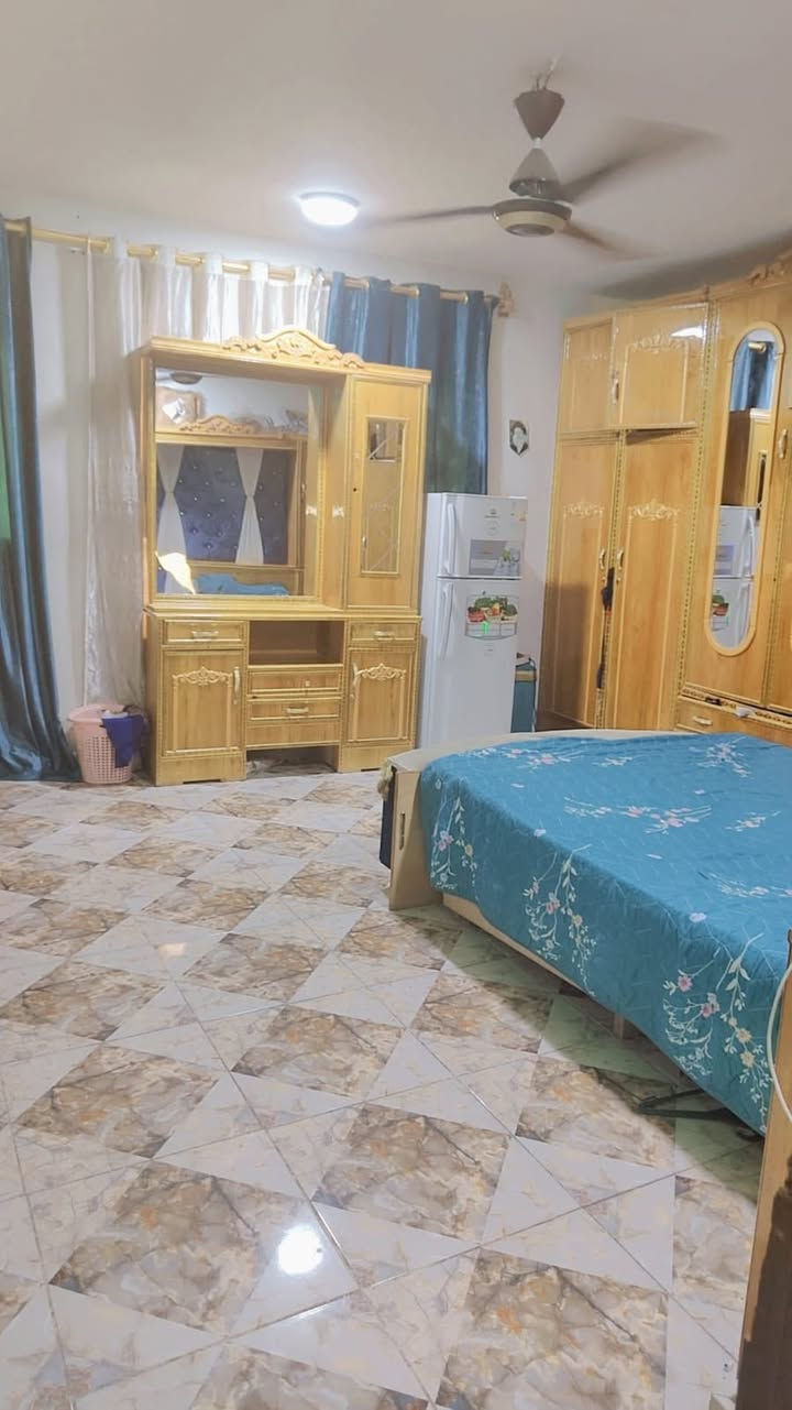 سلام عليكم بيت ١٠٠متر البيع
البيت طابق ونص مدخلين على شارعين
البلديات قرب الصحفين
***********
